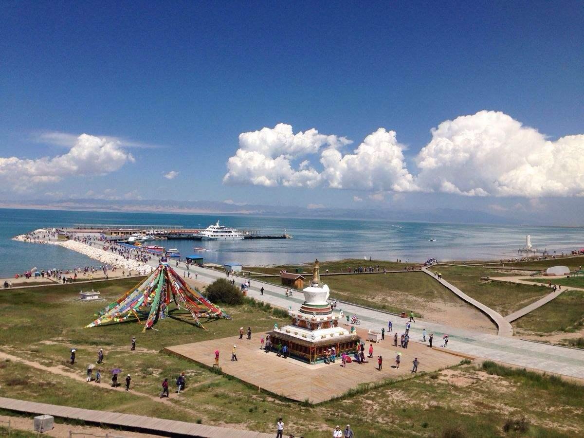 高原绿韵，青海绿色发展新典范